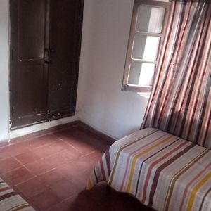 Habitación con 2 Camas Individuales